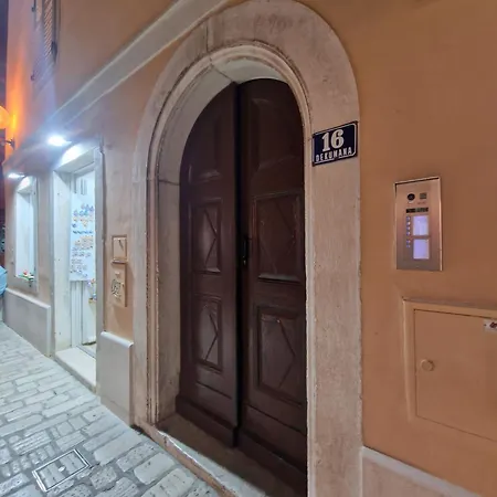 Adriatique Premium - Location With A View Apartamento *